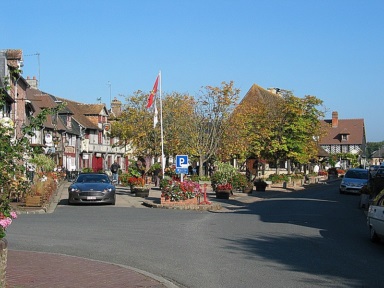 Beuvron-en-Auge village typique du Pays d'Auge 